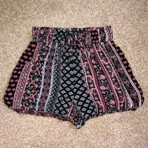 pink/black patterned flowy shorts